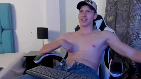Snapshot of tylercold_x chatting on September 29, 8:41 pm Tyler online show from September 29, 8:41 pm