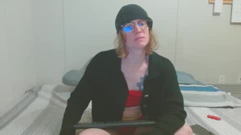 Snapshot of tyyyler93 chatting on February 19, 1:40 am TylerAlternative online show from February 19, 1:40 am
