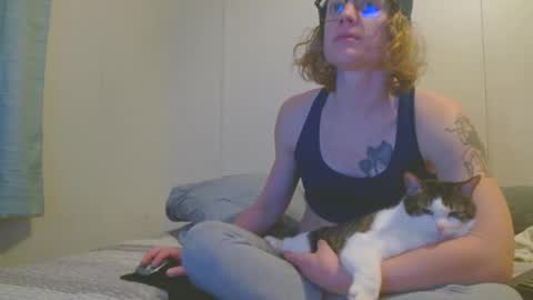 Snapshot of tyyyler93 chatting on January 2, 5:14 am TylerAlternative online show from January 2, 5:14 am