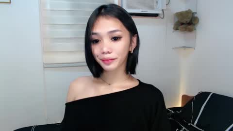 Snapshot of ughliah chatting on October 20, 1:54 am urbbgirl alliah online show from October 20, 1:54 am