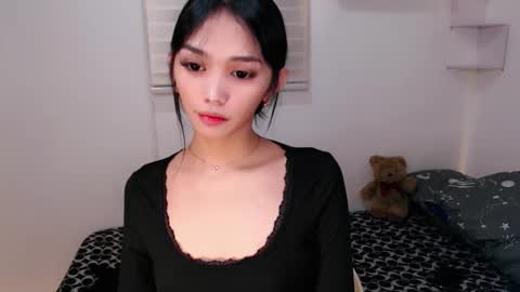 Snapshot of ughliah chatting on October 2, 4:17 pm urbbgirl alliah online show from October 2, 4:17 pm