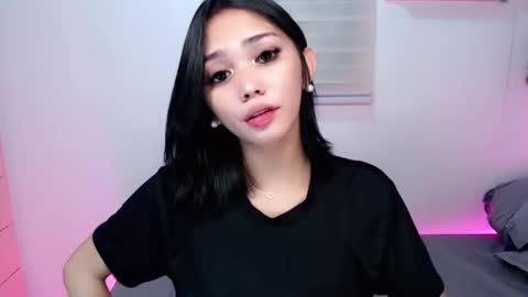 urbbgirl alliah online show from February 2, 6:32 am