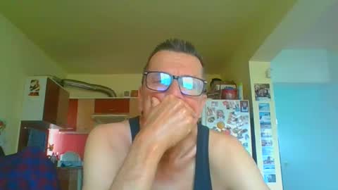 ulmeni4 online show from April 8, 7:44 am