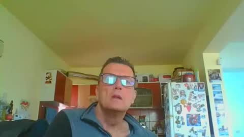 ulmeni4 online show from April 11, 9:57 am