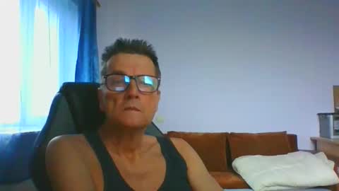 ulmeni7 online show from November 25, 6:56 am