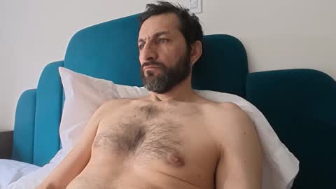 ultratoaster online show from December 4, 6:18 pm