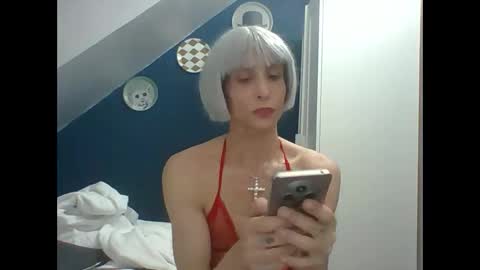 unadiosa online show from February 18, 10:42 pm