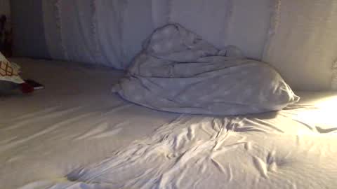 Snapshot of unbenannt1 chatting on December 6, 4:44 pm unbenannt1 online show from December 6, 4:44 pm