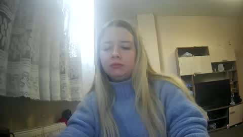 Snapshot of universeemily chatting on October 13, 7:10 am UniverseEmily online show from October 13, 7:10 am
