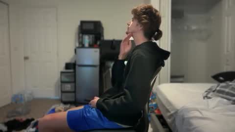 Stepbro online show from November 9, 1:25 pm