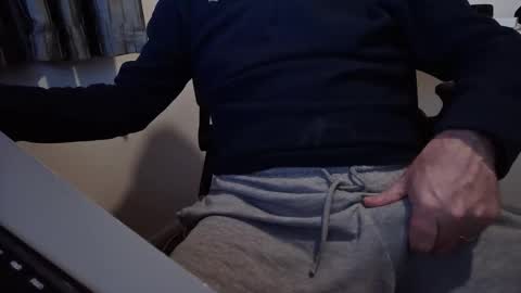 upskirtpeek online show from March 5, 9:24 pm