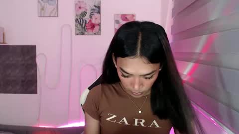 ur_dazzlingmorenaxx online show from September 24, 1:51 pm