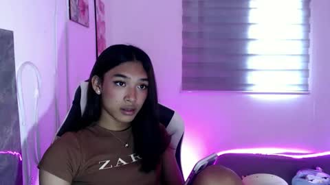 ur_dazzlingmorenaxx online show from September 19, 1:54 am