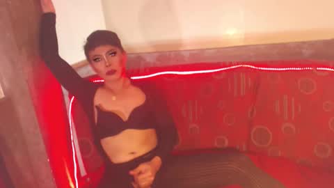 MISS ANNA online show from March 17, 5:45 am