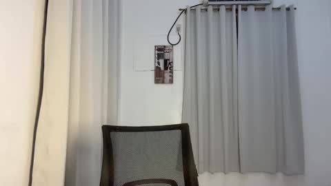 ur_fuckerbttm online show from December 1, 10:46 am