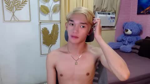 urasian_john20 online show from April 10, 6:30 am