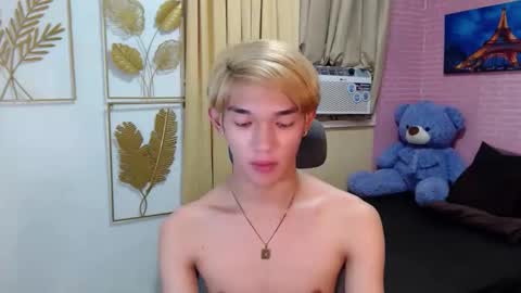 urasian_john20 online show from April 21, 12:56 pm