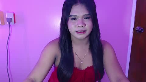 Snapshot of urbabysofia0305 chatting on February 20, 3:52 pm Sofia online show from February 20, 3:52 pm