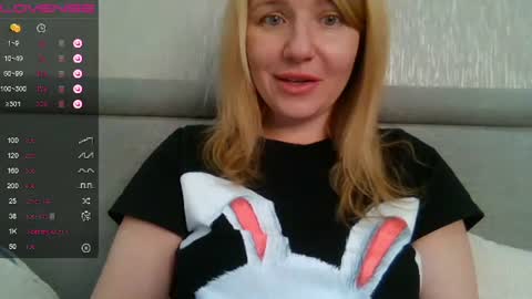 Snapshot of urbadkitty chatting on February 24, 6:27 am urbadkitty online show from February 24, 6:27 am
