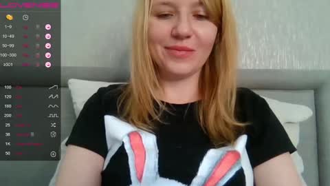 Snapshot of urbadkitty chatting on March 5, 8:10 am urbadkitty online show from March 5, 8:10 am