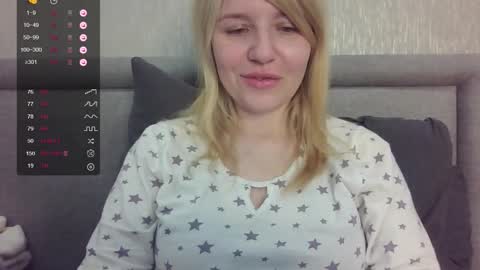 Snapshot of urbadkitty chatting on October 1, 8:02 am urbadkitty online show from October 1, 8:02 am