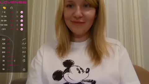 Snapshot of urbadkitty chatting on February 22, 6:19 pm urbadkitty online show from February 22, 6:19 pm