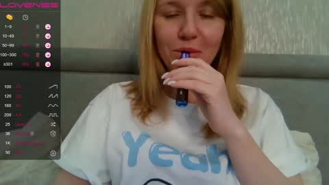 Snapshot of urbadkitty chatting on January 14, 6:56 am urbadkitty online show from January 14, 6:56 am