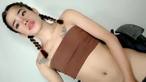 Snapshot of urbitch_haley69xx chatting on March 2, 5:04 pm Haley Mhate online show from March 2, 5:04 pm