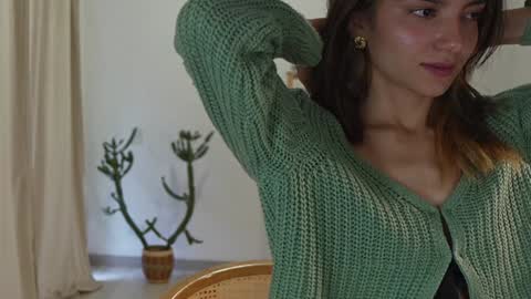 Linda Restrepo online show from December 2, 9:45 pm