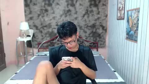 urdreamboy_doms online show from May 3, 6:41 am