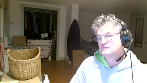 Gregor online show from December 4, 10:35 pm