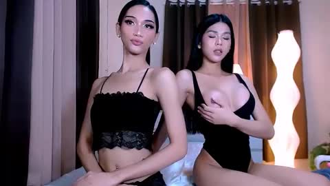 Snapshot of urfynestchina_doll chatting on September 12, 7:32 am Im your doll maica online show from September 12, 7:32 am