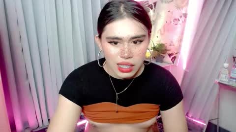 Snapshot of urhotdexie69 chatting on September 22, 8:46 pm urhotdexie69 online show from September 22, 8:46 pm