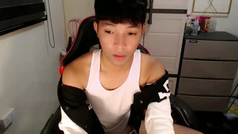 Ethan online show from May 20, 1:57 am