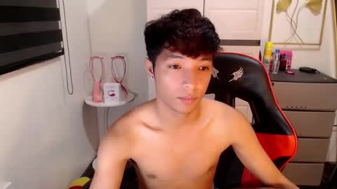 Ethan online show from March 4, 3:42 pm