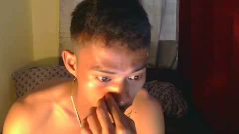 Snapshot of urhotfuckingass chatting on October 23, 3:52 am richard online show from October 23, 3:52 am