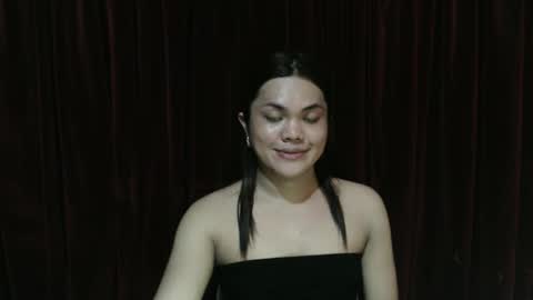 urhottie_bella online show from May 17, 1:53 pm