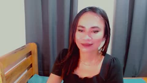 urlovely_che online show from November 17, 5:10 am