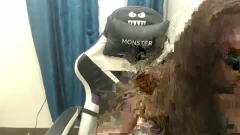 juliana online show from February 25, 8:18 am