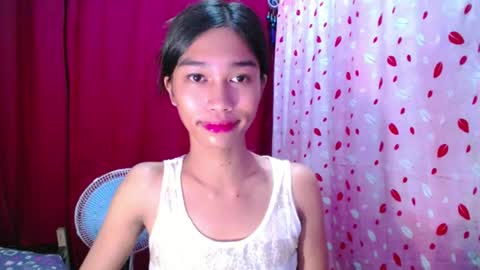 urloverjasmine_xx online show from August 2, 12:12 am