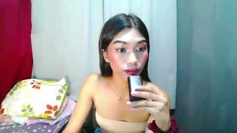 urloverjasmine_xx online show from June 6, 11:54 pm