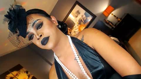 UrMajestyTyra online show from October 27, 3:28 am