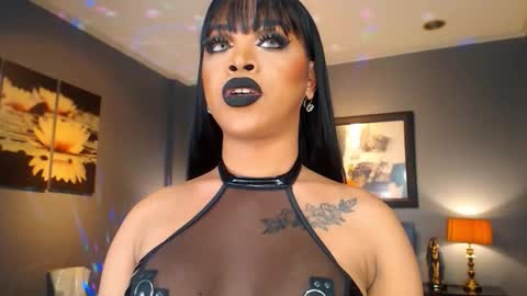 UrMajestyTyra online show from January 19, 2:54 am