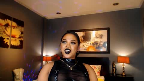 UrMajestyTyra online show from February 27, 7:45 am