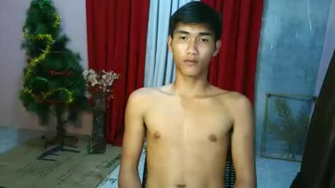Snapshot of urmoreno_boyxx chatting on October 13, 1:13 pm JAY online show from October 13, 1:13 pm