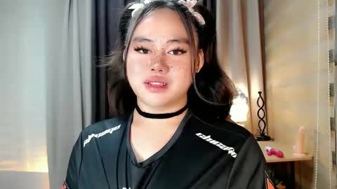 Snapshot of urnaughty_ceciliaxxx chatting on October 18, 2:32 pm cecilia online show from October 18, 2:32 pm