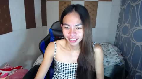 Snapshot of urpinay_cassy chatting on February 18, 9:43 am urpinay_cassy online show from February 18, 9:43 am