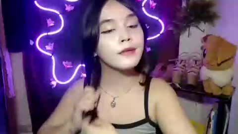 Pia online show from November 22, 12:09 am