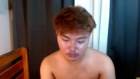 Snapshot of urpinoyjohnx chatting on September 30, 2:49 pm John online show from September 30, 2:49 pm