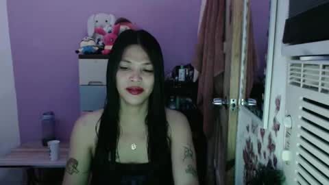 hi im kim online show from October 27, 11:54 am